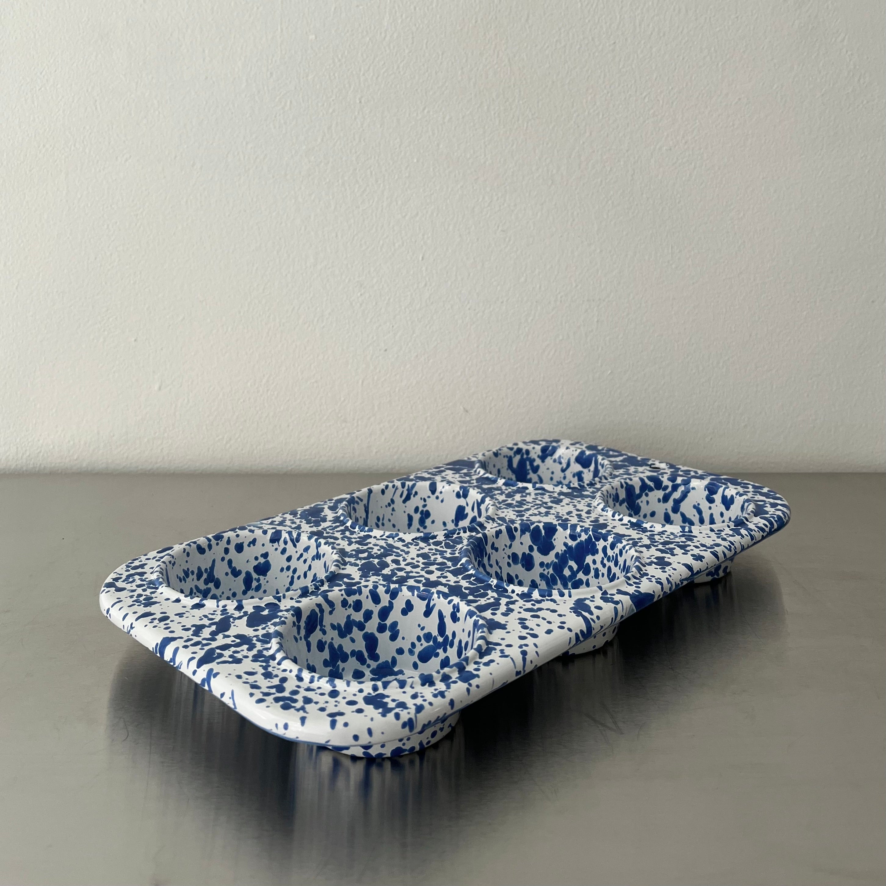 Splatter Enamel Muffin Tin
