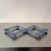 Expandable Metal Trivet