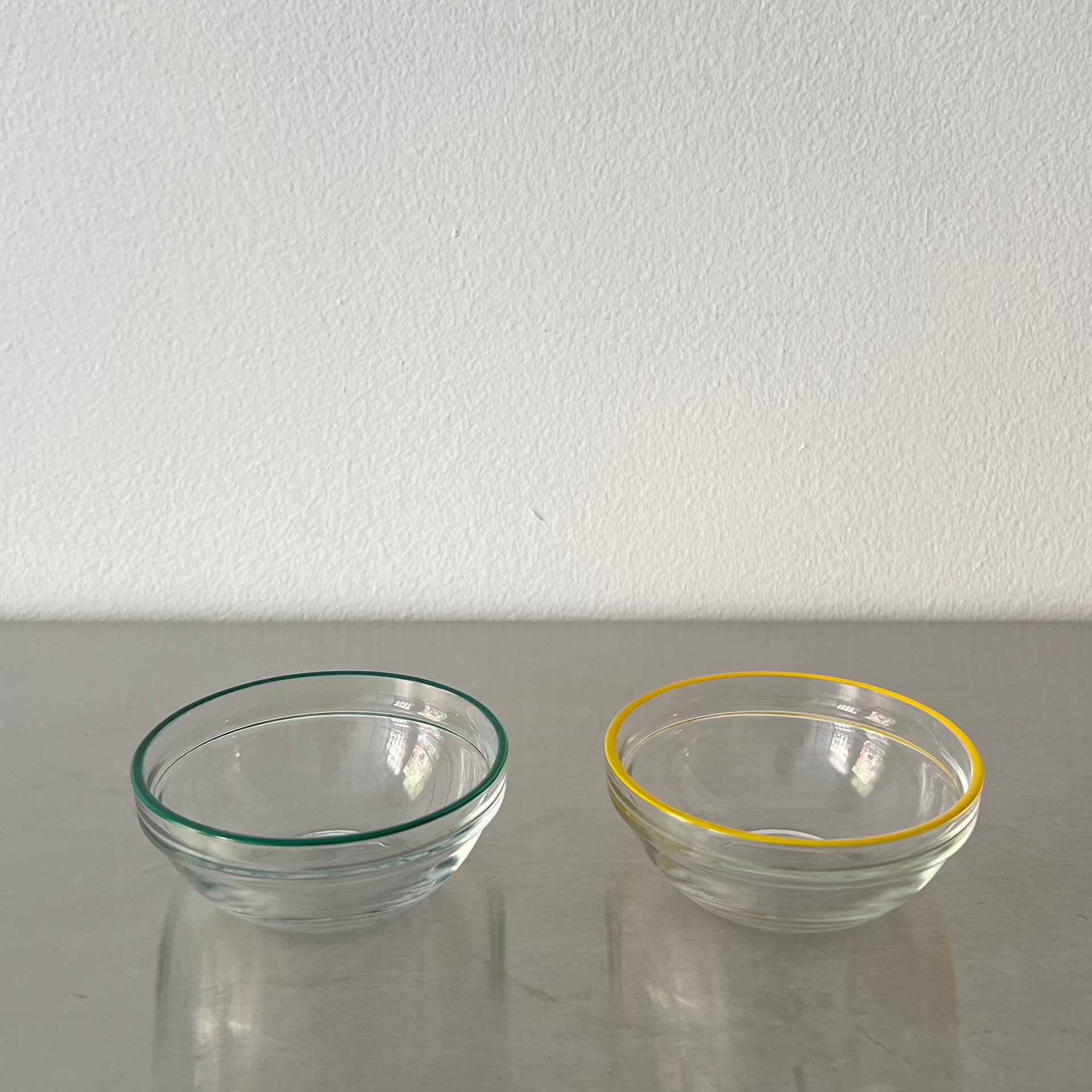 Rimmed Glass Bowl